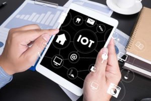 How blending the mobile app development with IoT boosts up the business growth